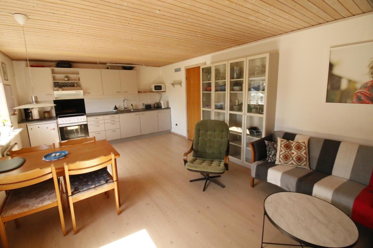 One Bedroom Apartment In Quiet Neighborhood Τόρσχαβν Εξωτερικό φωτογραφία