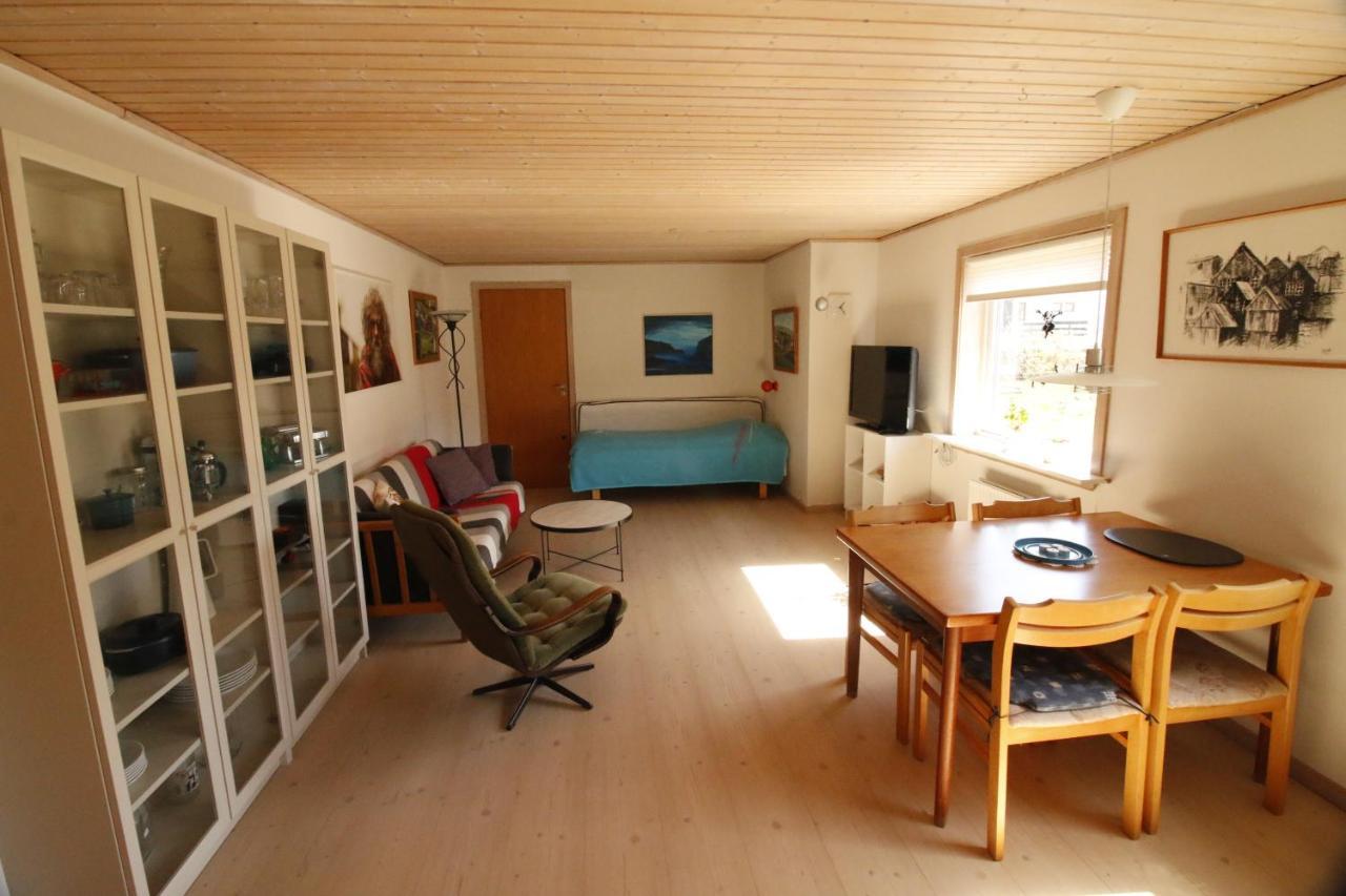One Bedroom Apartment In Quiet Neighborhood Τόρσχαβν Εξωτερικό φωτογραφία